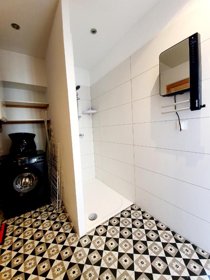 Ferienwohnung Palmiers Et Crocos Du Vieux Nîmes Exterior foto