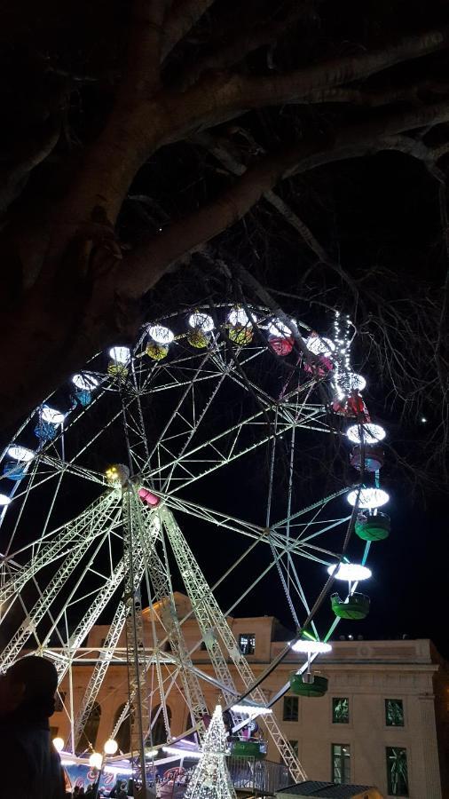 Ferienwohnung Palmiers Et Crocos Du Vieux Nîmes Exterior foto